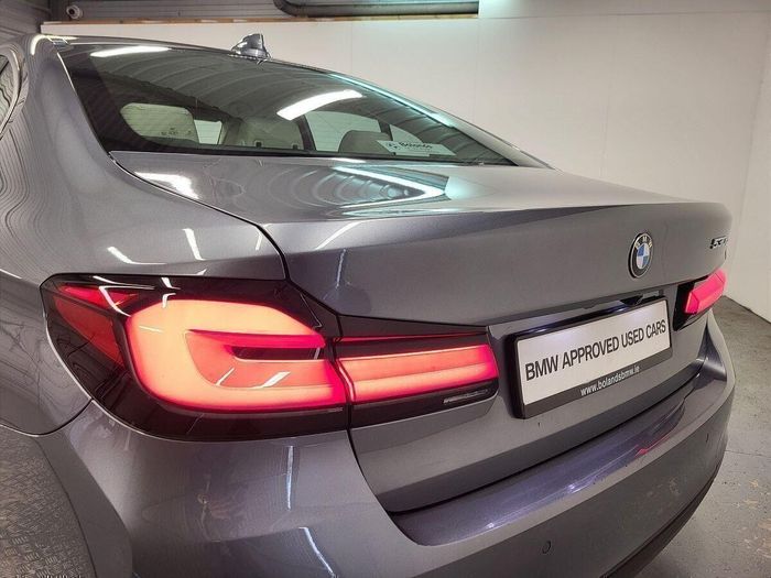 BMW 5 Series 2021