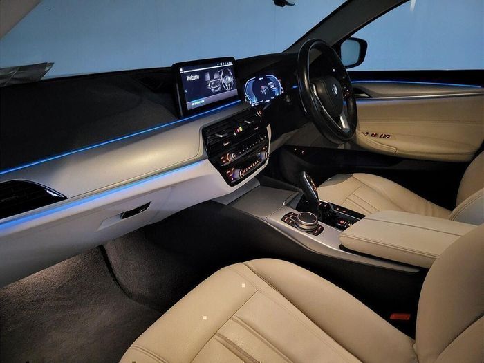 BMW 5 Series 2021