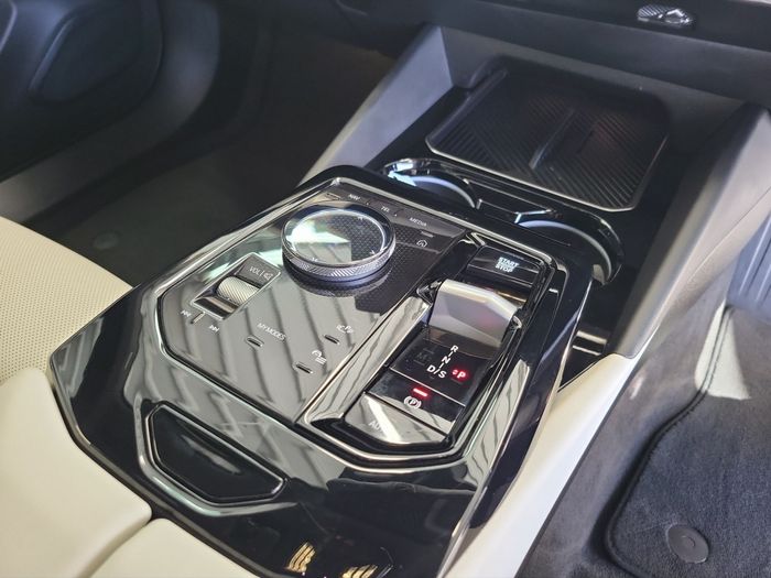 BMW 5 Series 2024