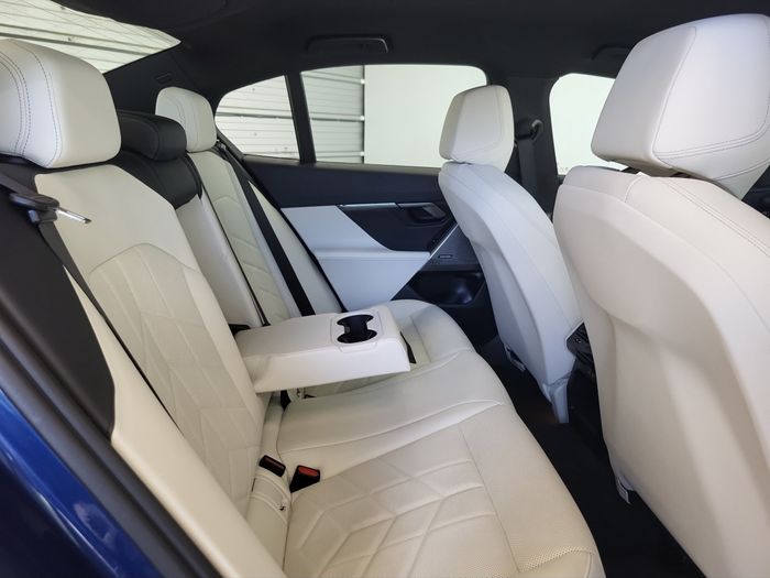 BMW 5 Series 2024
