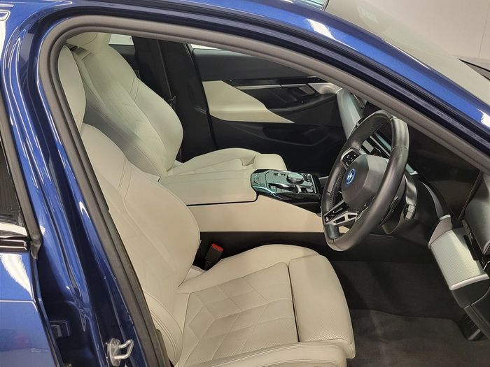 BMW 5 Series 2024