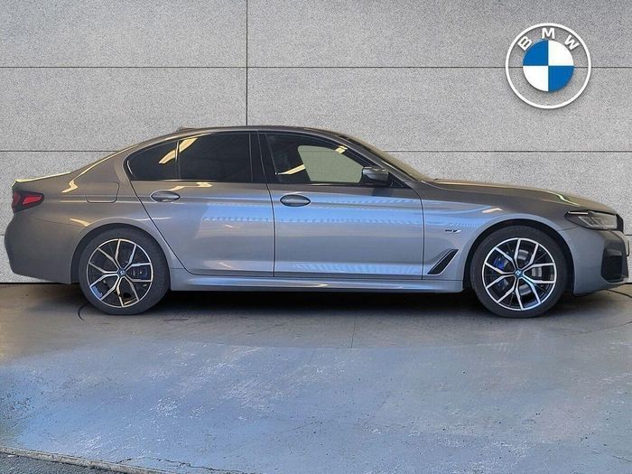 BMW 5 Series 2023