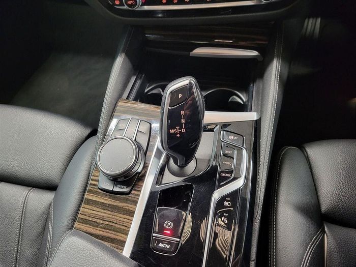 BMW 5 Series 2023