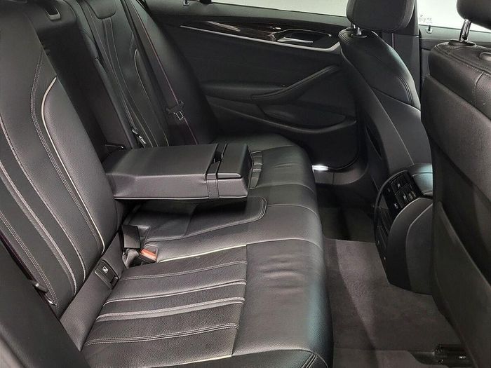 BMW 5 Series 2023