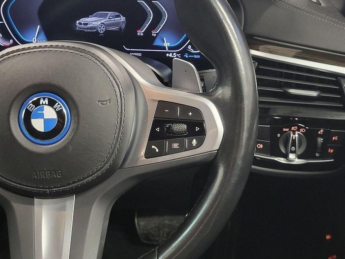 BMW 5 Series 2023