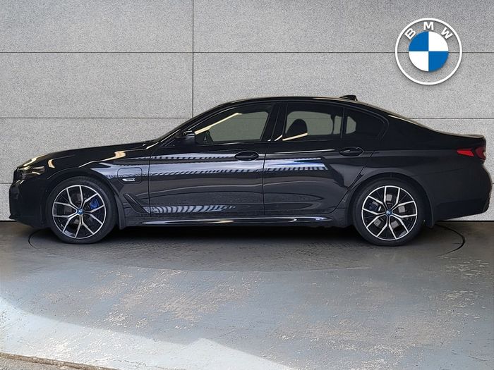 BMW 5 Series 2022