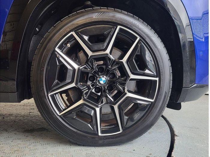 BMW XM 2024