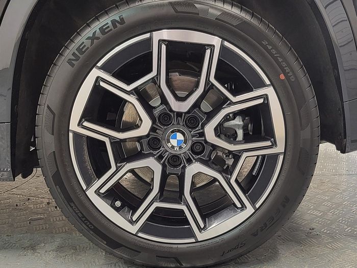 BMW iX1 2026