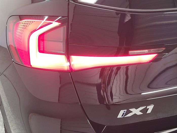 BMW iX1 2026