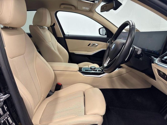 BMW 3 Series 2024