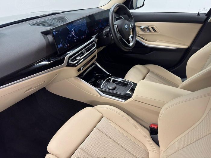 BMW 3 Series 2024