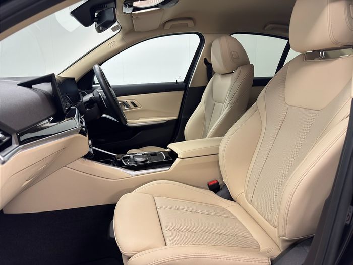 BMW 3 Series 2024