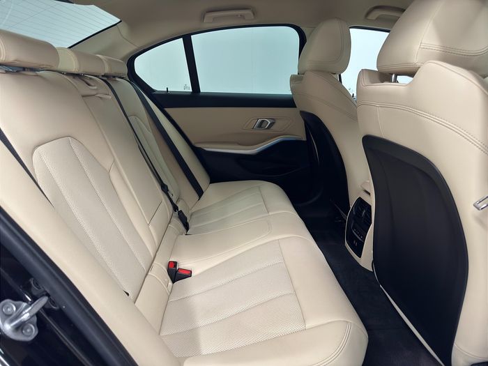 BMW 3 Series 2024