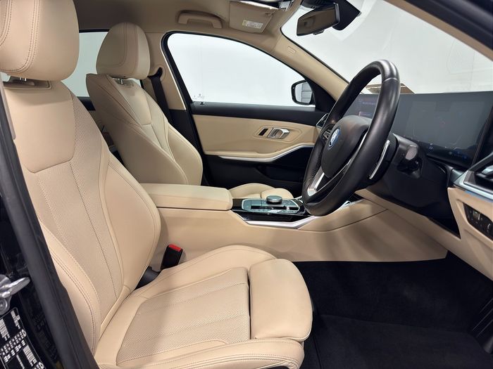 BMW 3 Series 2024
