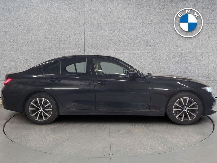 BMW 3 Series 2024