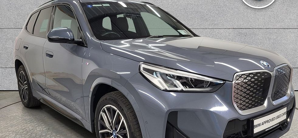 BMW iX1 2024