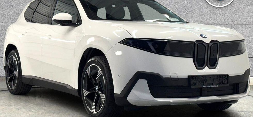 BMW iX3 2026