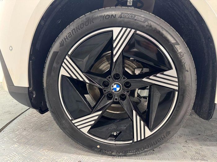 BMW iX3 2026