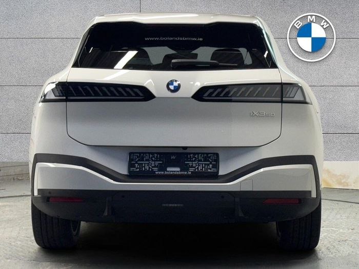 BMW iX3 2026