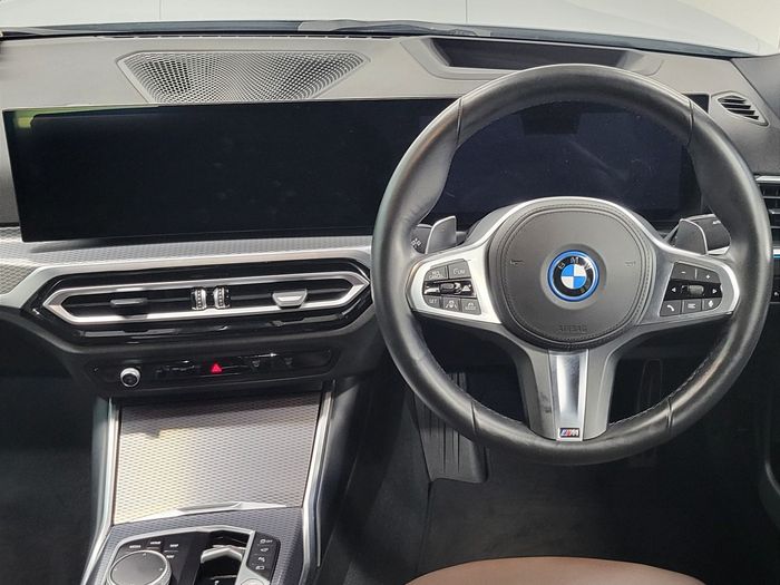 BMW 3 Series 2023