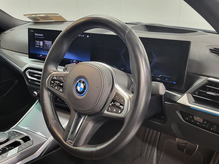 BMW 3 Series 2023