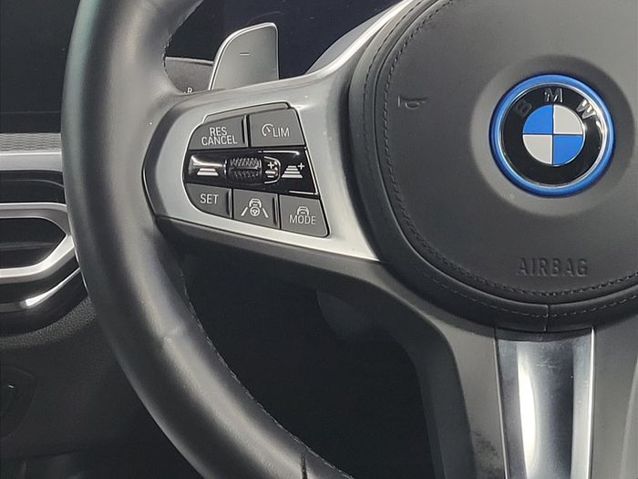 BMW 3 Series 2023