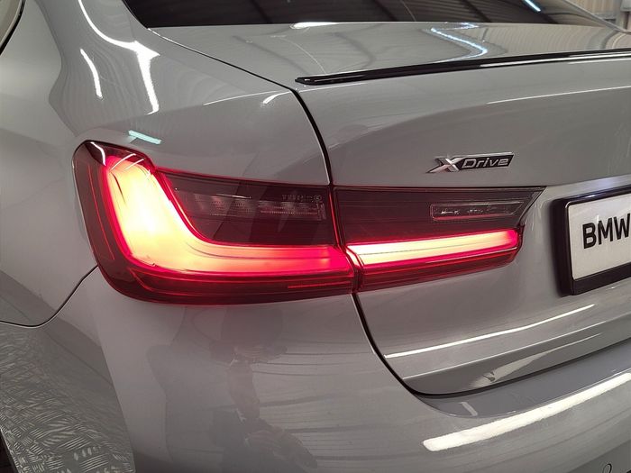 BMW 3 Series 2023