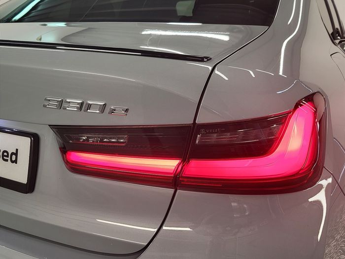 BMW 3 Series 2023