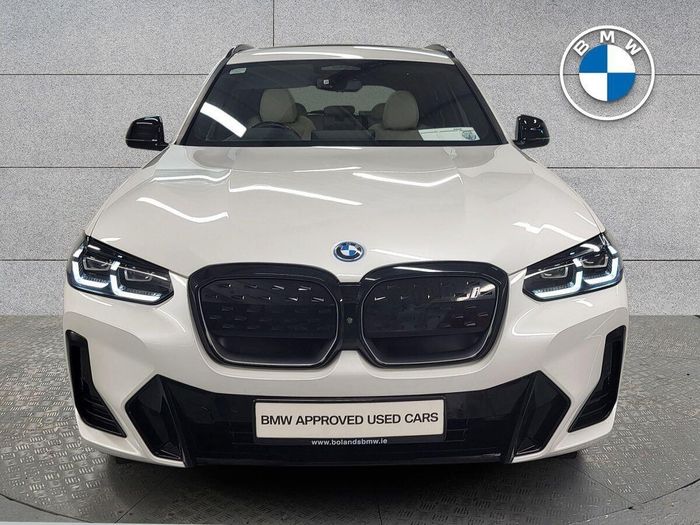 BMW iX3 2024