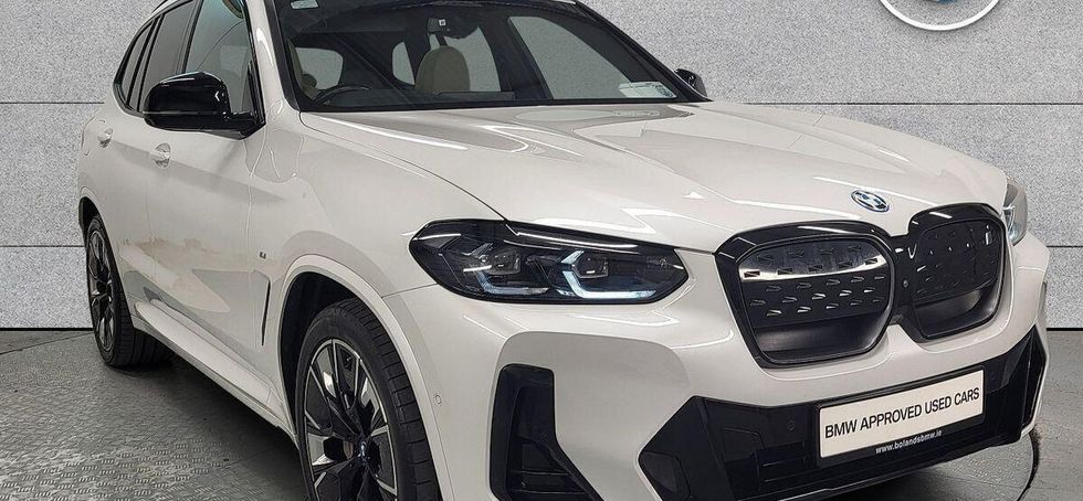 BMW iX3 2024