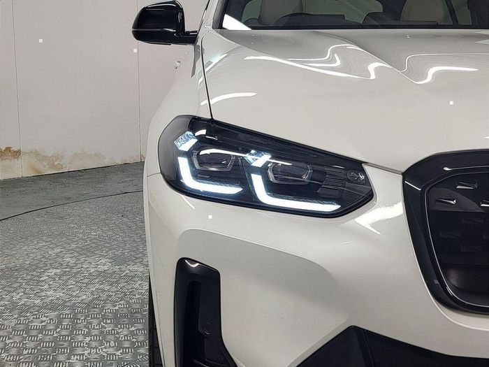 BMW iX3 2024