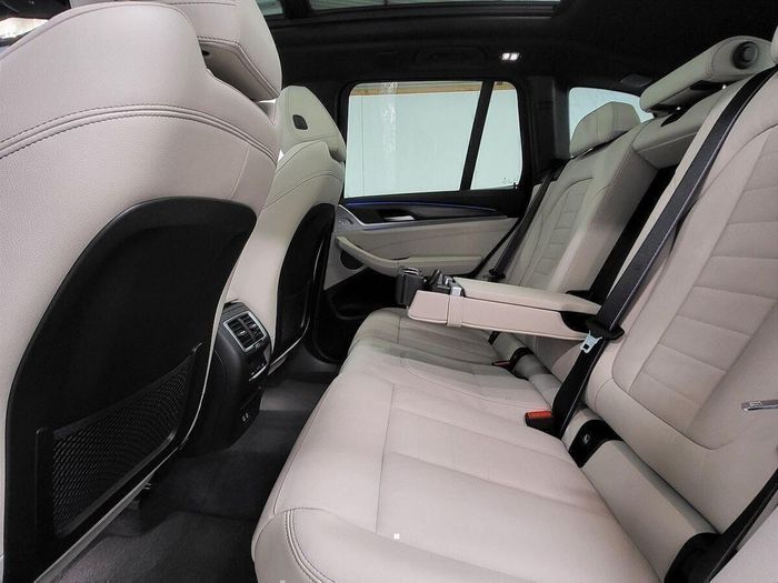 BMW iX3 2024