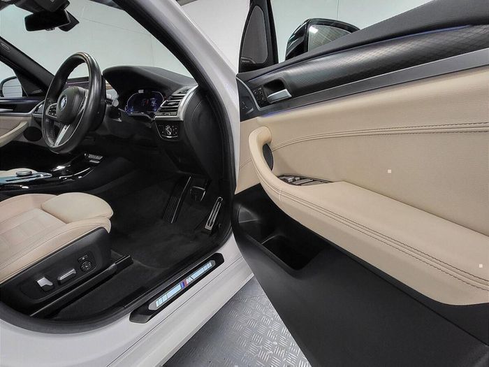 BMW iX3 2024