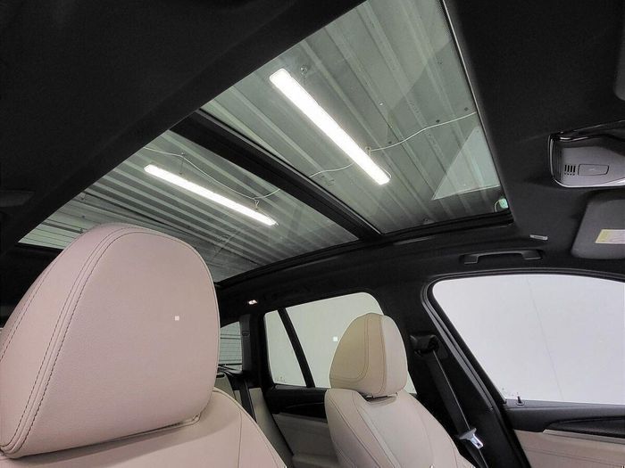 BMW iX3 2024