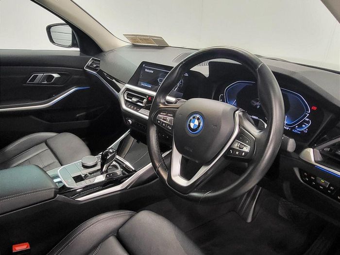 BMW 3 Series 2022