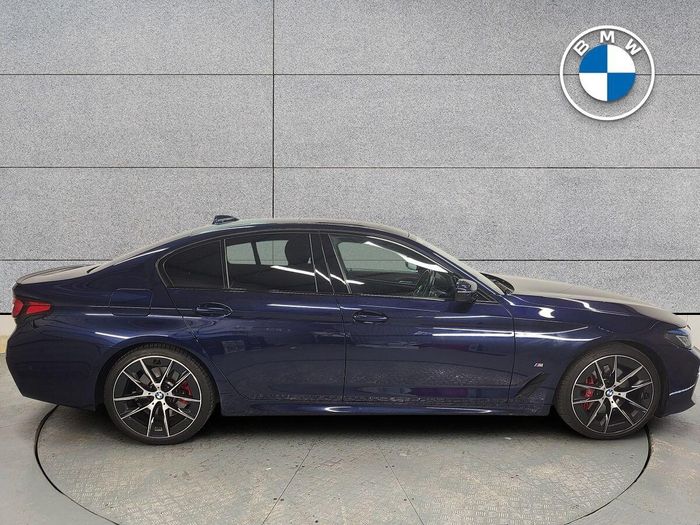 BMW 5 Series 2021