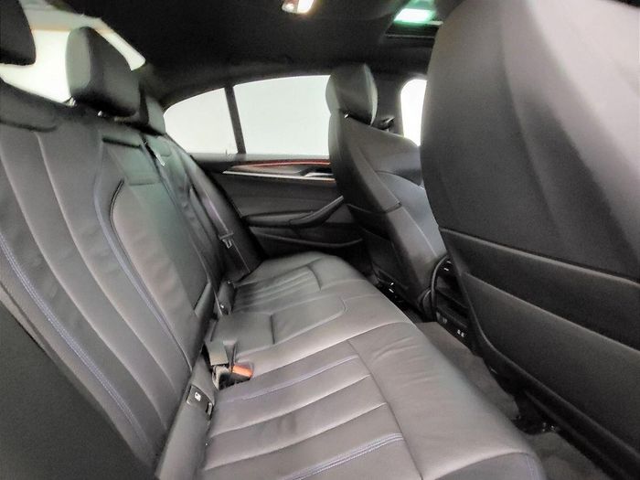 BMW 5 Series 2021