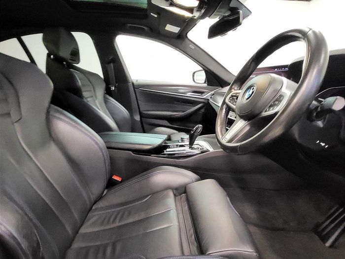 BMW 5 Series 2021