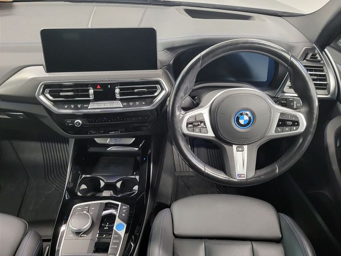 BMW iX3 2024
