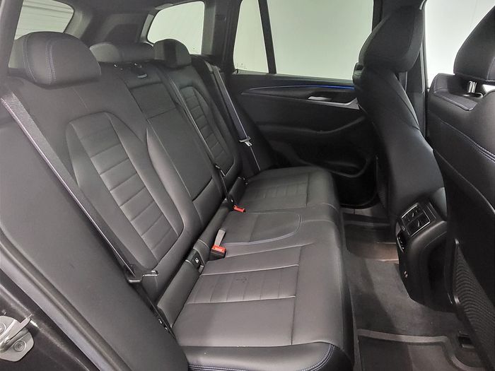 BMW iX3 2024