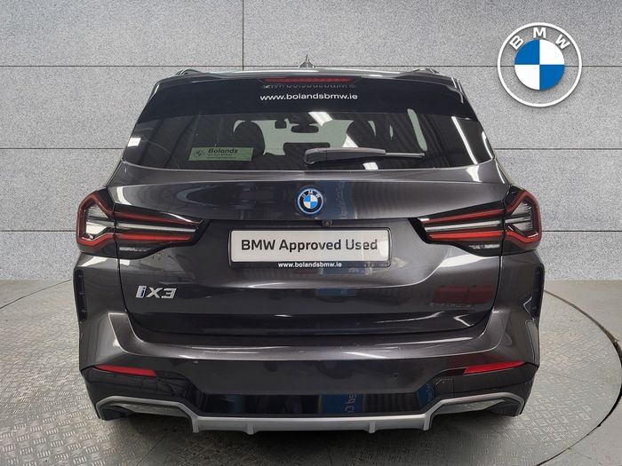 BMW iX3 2024