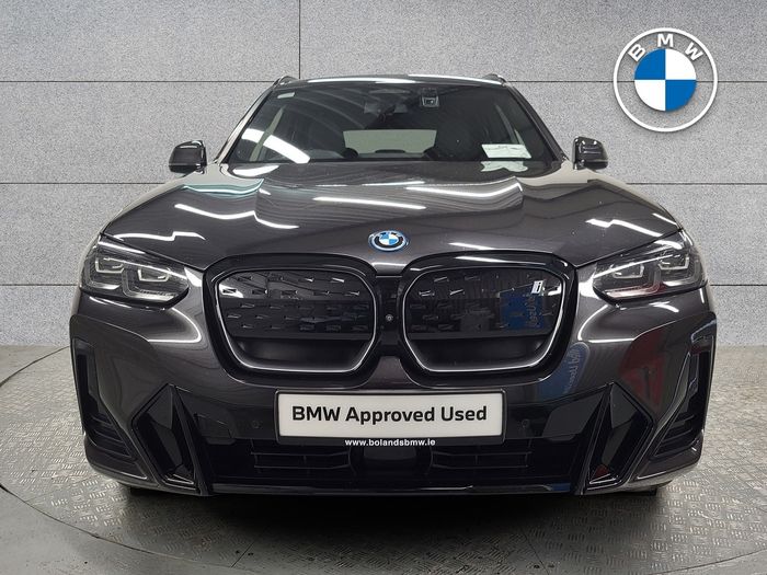 BMW iX3 2024