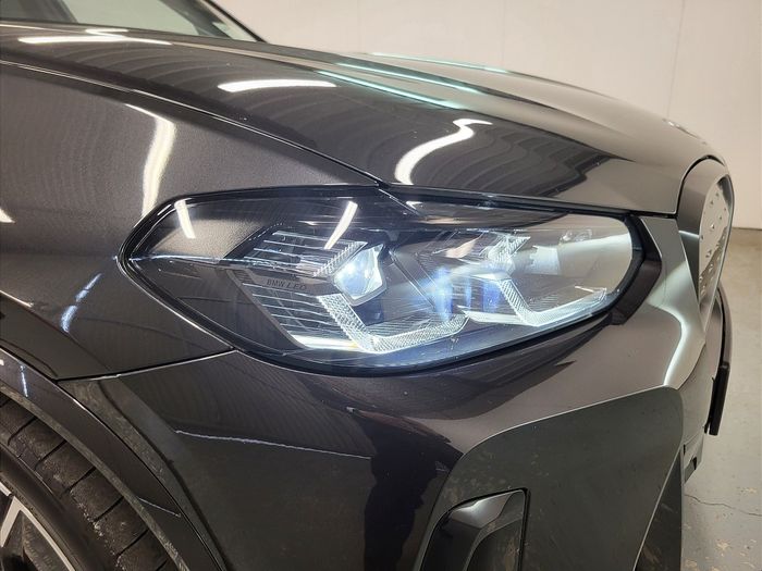 BMW iX3 2024
