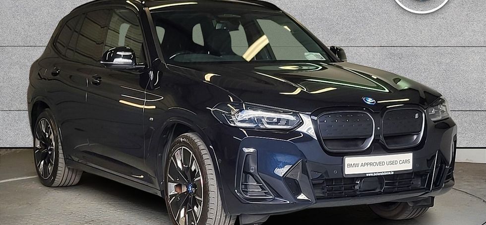 BMW iX3 2024
