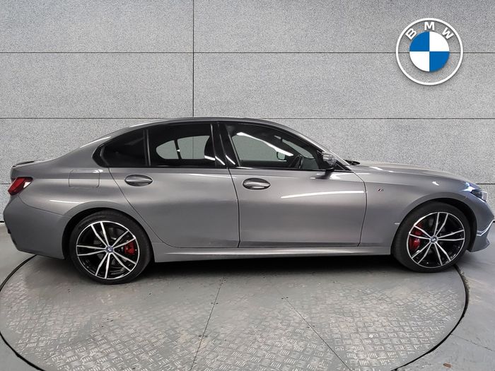 BMW 3 Series 2024