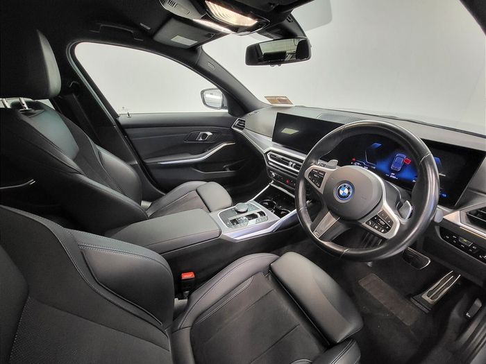 BMW 3 Series 2024