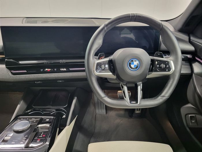 BMW 5 Series 2024