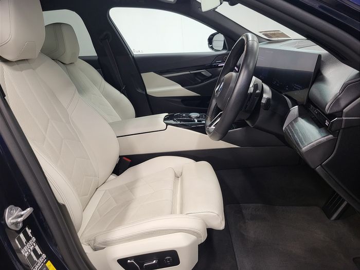 BMW 5 Series 2024