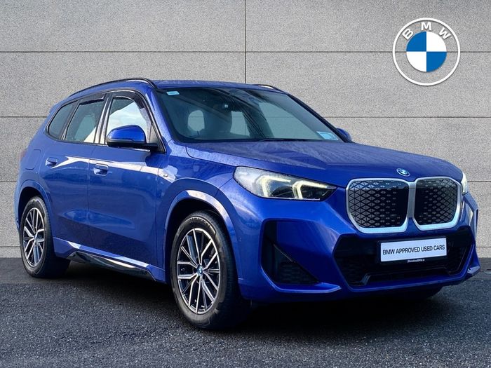 BMW iX1 2025