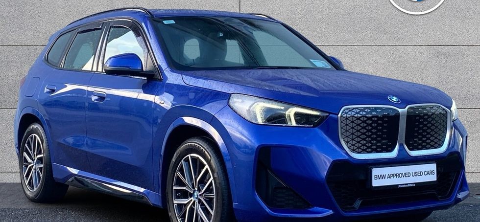 BMW iX1 2025